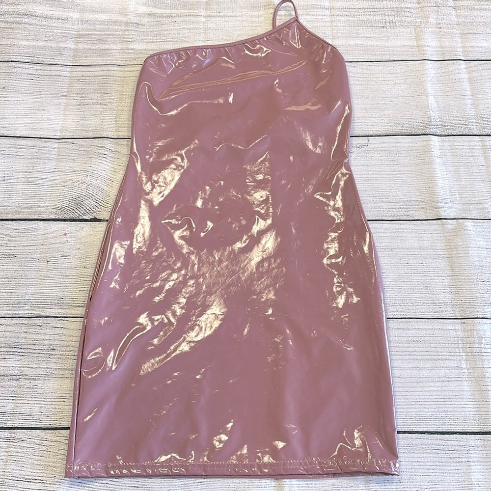 PrettyLittleThing • Vinyl Single Strap Mini • Sz 4 • NWT!